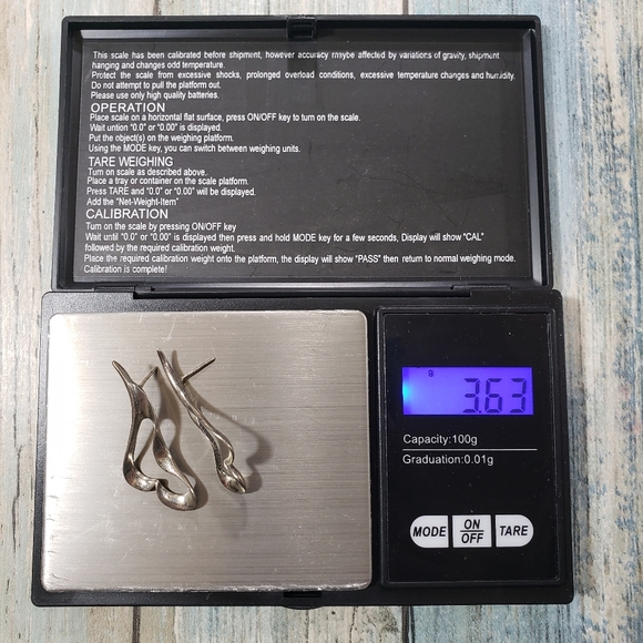 Upside-Down Heart Earrings. - Picture 7 of 8